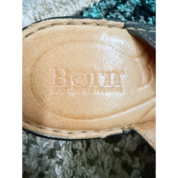 Born Black Pebble Leather Thong Wedge Platform Flip Flop Buckle Sandals Size 7 - Picture 8 of 8